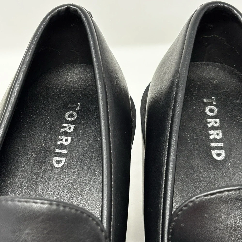 NWT Torrid Platform Grommet Loafers Black Chunky Lug Heel Women's 9 Y2K